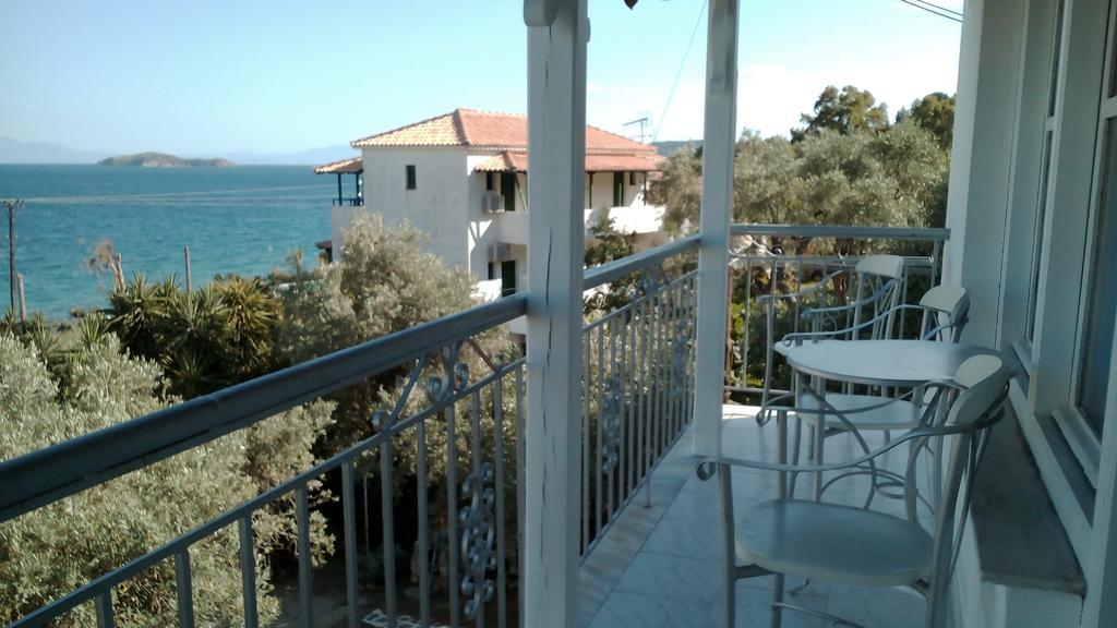 מגלי אמוס Amaranthos Skiathos View מראה חיצוני תמונה
